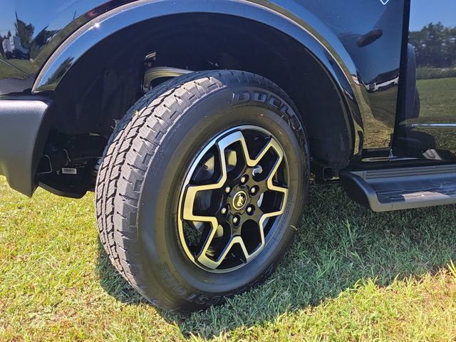 New 2026 Black Ford Outer Banks image 32