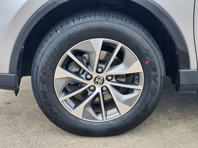2018 Toyota RAV4 Hybrid XLE Silver at Bayway Cadillac of The Woodlands