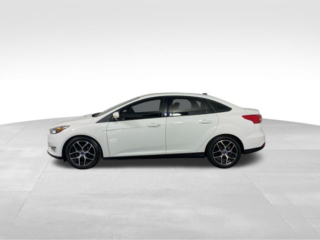 2018 Ford Focus SE 24