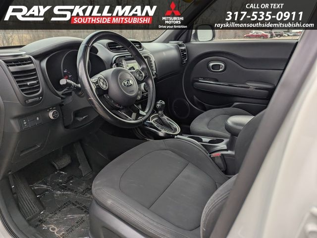 Used 2015 White Kia Exclaim image 17
