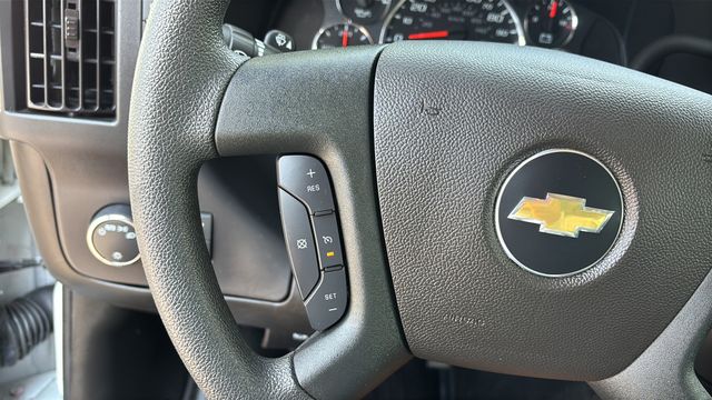 Used 2025 White Chevrolet Work Van image 22