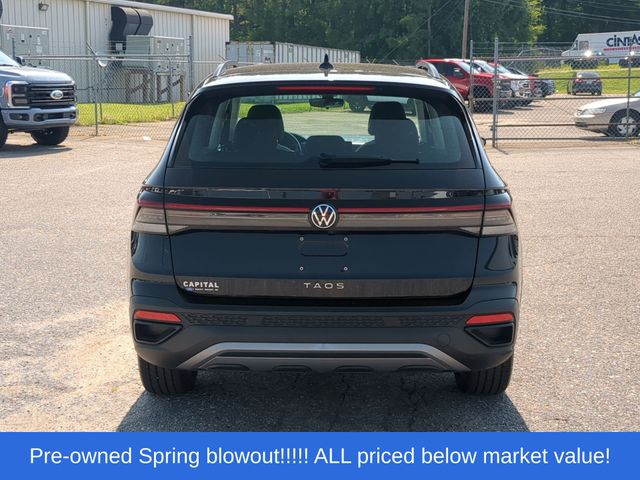 Used 2025 Deep Black Pearl Effect Volkswagen 1.5T S image 12