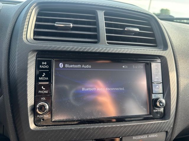 Used 2019 Pearl White Mitsubishi 2.0 ES image 7
