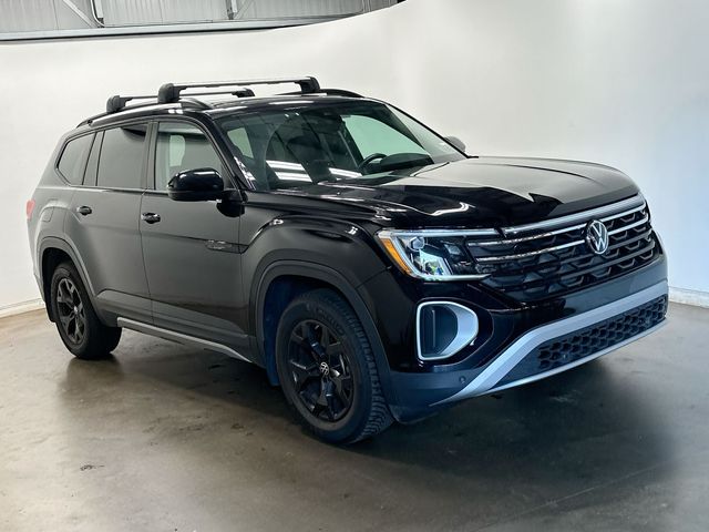 2024 Volkswagen Atlas 2.0T Peak Edition SE w/Technology Black at Sutliff Volkswagen