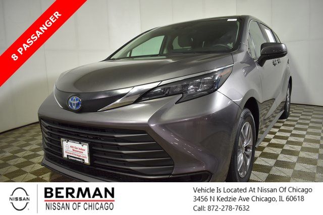 2024 Toyota Sienna LE 8-Passenger FWD