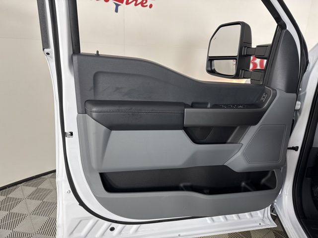 2025 Oxford White Ford Super Duty F-350 SRW XLT 4X4 Truck