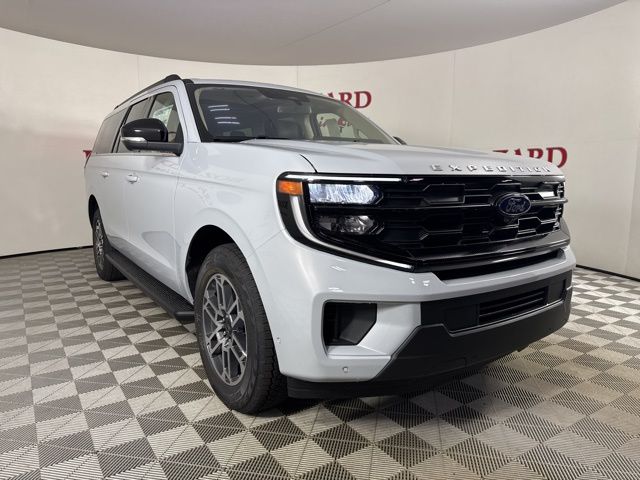 2025 Space Silver Metallic Ford Expedition Max 4X4 SUV