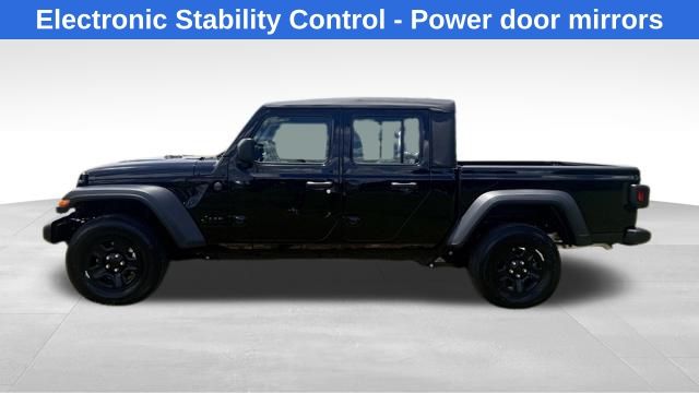 new 2025 Jeep Gladiator car, priced at $33,237