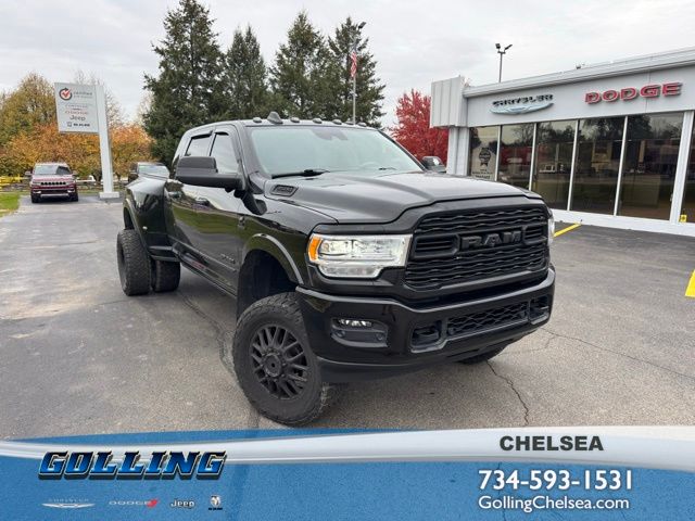 2022 RAM 3500 Limited Mega Cab DRW 4WD