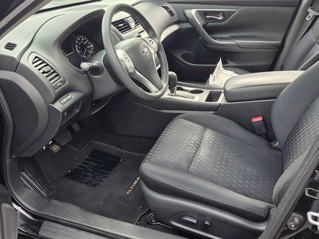 Used 2017 Nissan Altima Sedan