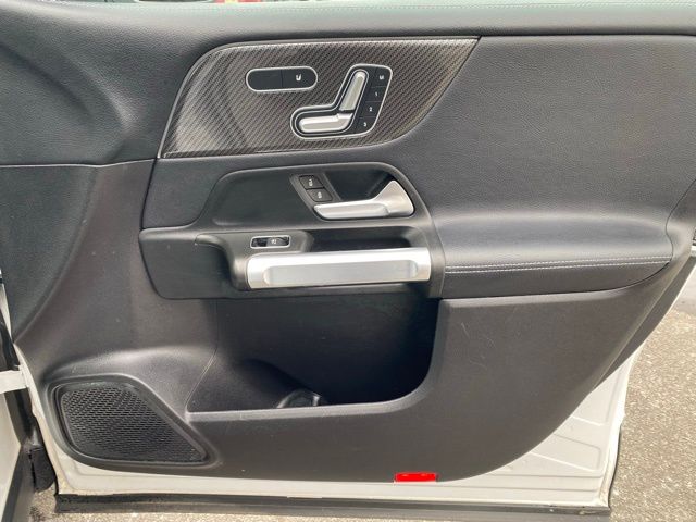 2021 Mercedes-Benz GLB