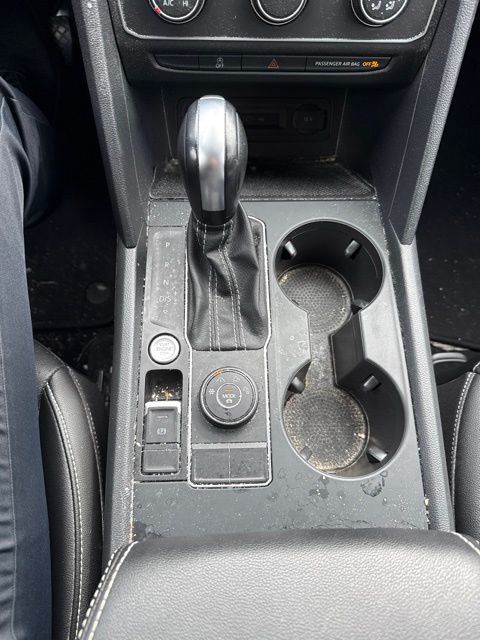 2023 Volkswagen Atlas 2.0T SE White at Sutliff Volkswagen