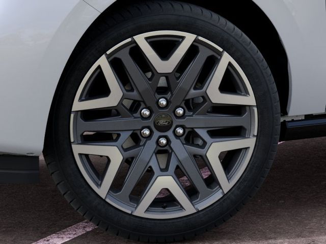 New 2027 White Ford Platinum image 19