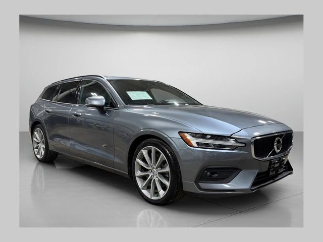 2020 Volvo V60 T5 Momentum