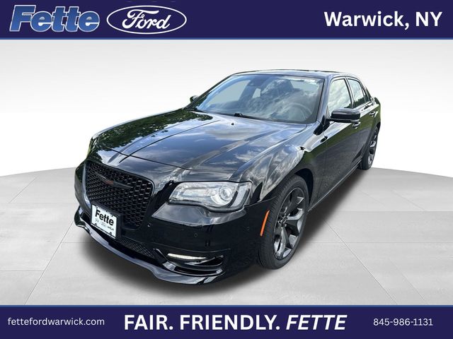 Gloss Black 2023 Chrysler 300 Sedan Rear-Wheel Drive 8-Speed Automatic