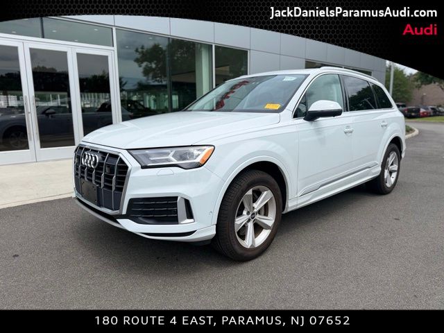 Glacier White 2022 Audi Q7 SUV / Crossover All-Wheel Drive 8-Speed Automatic