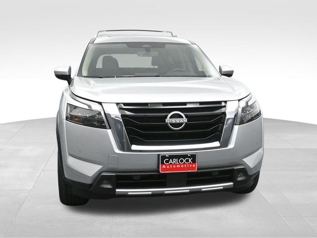 2025 Nissan Pathfinder SL 5