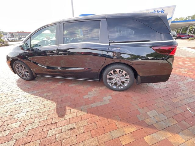Used 2025 Honda Odyssey Van