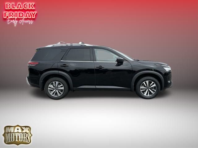 2023 Nissan Pathfinder SL 10