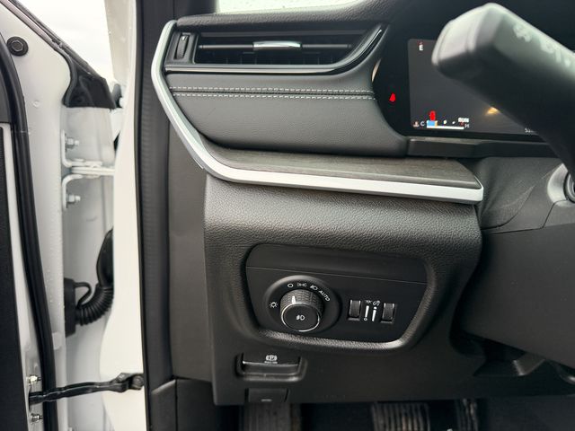 new 2026 Jeep Grand Cherokee car, priced at $48,505