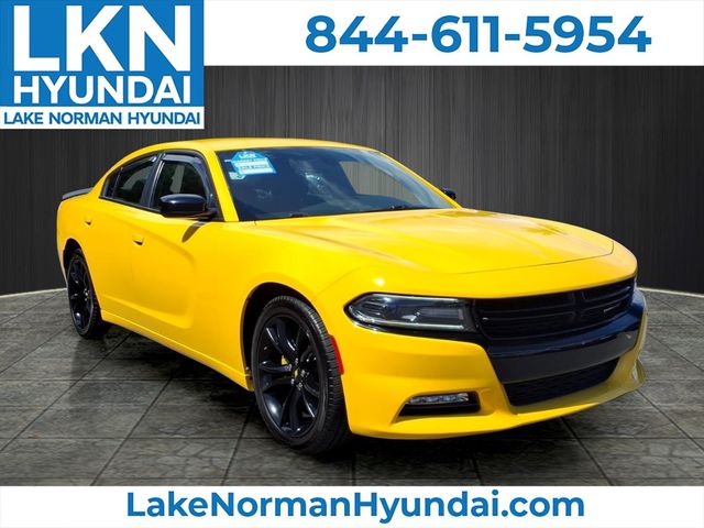 Yellow Jacket 2017 Dodge Charger SXT RWD Sedan Rear-Wheel Drive 8-Speed Automatic