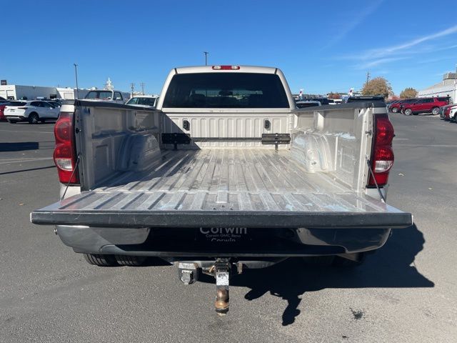 2006 Chevrolet Silverado 3500 LT 23