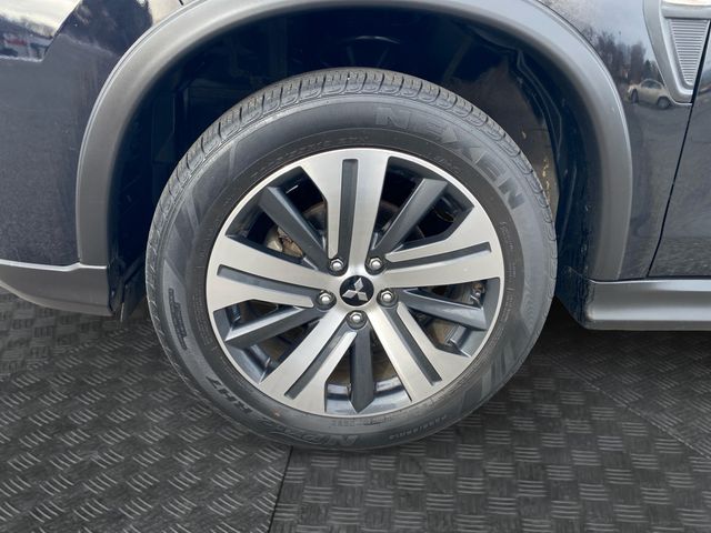 MitsubishiOutlander Sport30