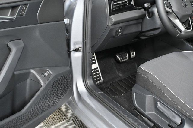 new 2025 Volkswagen Jetta car, priced at $24,217
