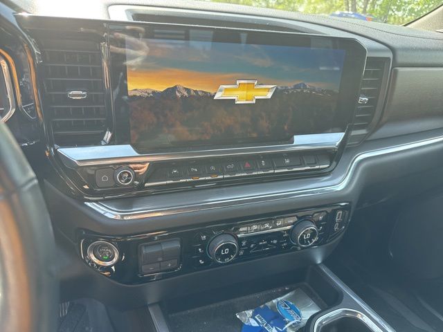 2024 Black Chevrolet Silverado 1500 High Country 4X4 Truck