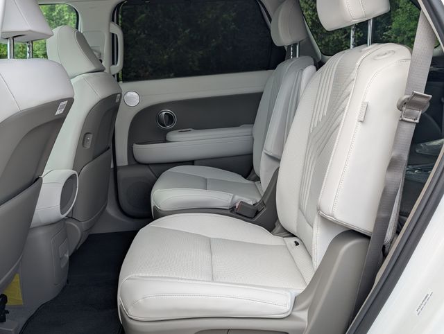 2026 Hyundai Palisade Hybrid Blue SEL Premium White at Baytown Hyundai