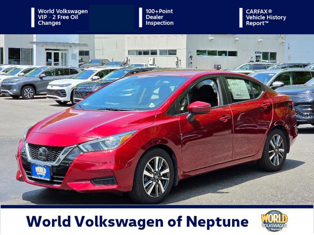 Red (Scarlet Ember Pearl Metallic) 2021 Nissan Versa SV FWD Sedan Front-Wheel Drive Continuously Variable Transmission