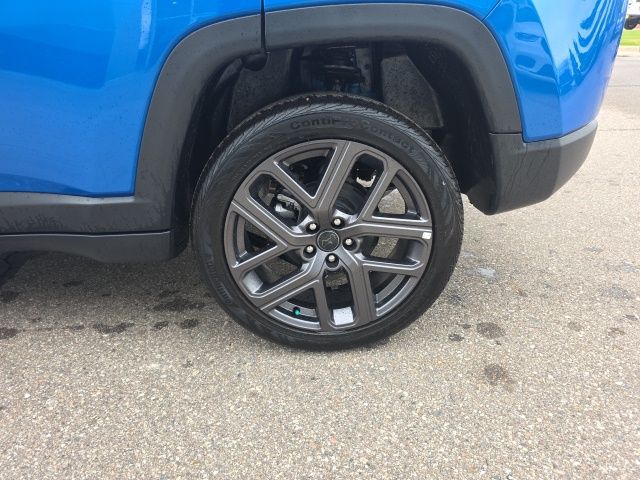 2026 Jeep Compass Limited - Hydro Blue Pearlcoat exterior view 10