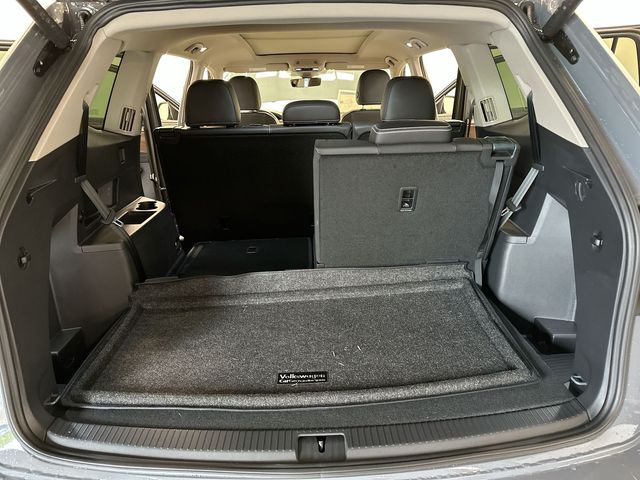 2026 Volkswagen Atlas 2.0T SE w/Technology Gray at Sutliff Volkswagen