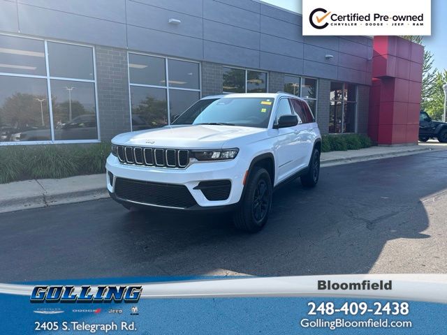 Bright White Clearcoat 2025 Jeep Grand Cherokee SUV / Crossover Four-Wheel Drive 8-Speed Automatic