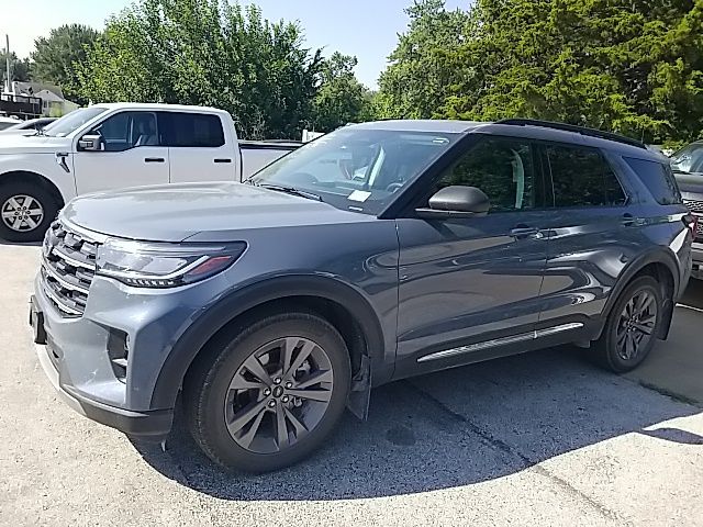 Used 2025 Ford Explorer SUV