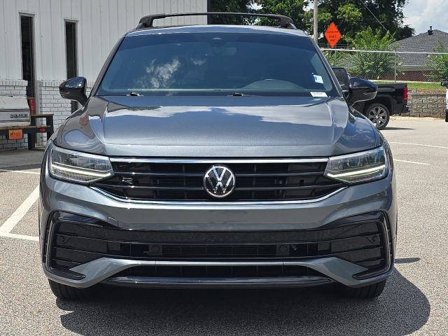 2022 Volkswagen Tiguan 2.0T SE R-Line Black:169404A