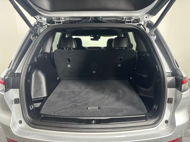 Used 2025 Jeep Grand Cherokee SUV