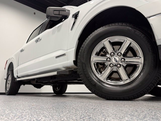 Used 2024 White Ford XLT image 2