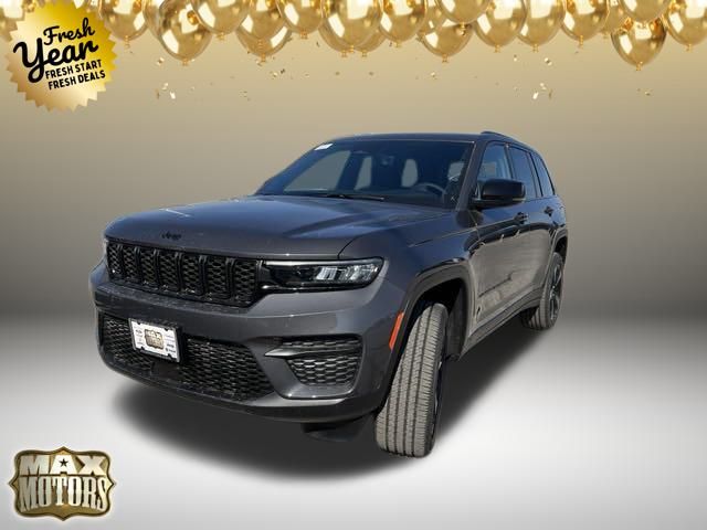 2025 Jeep Grand Cherokee Altitude 3