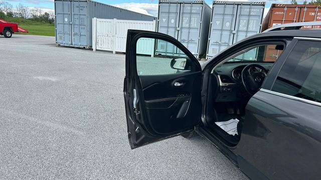 Used 2016 Jeep Cherokee SUV