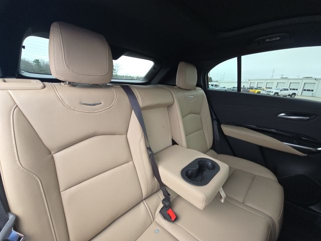 2024 Cadillac XT4 Luxury:C02545