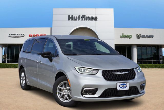 2026 Chrysler Pacifica Select FWD