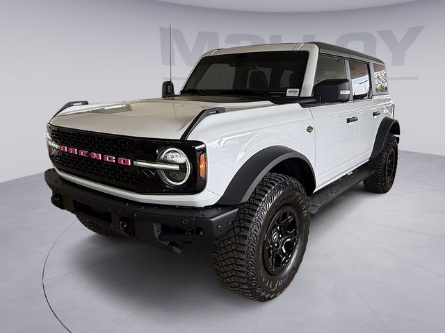 Oxford White 2024 Ford Bronco Wildtrak 4-Door 4WD SUV / Crossover Four-Wheel Drive Automatic