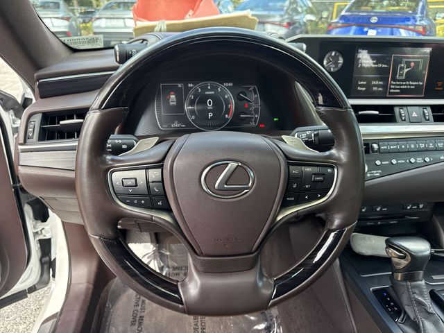 2021 Lexus ES - $33,498