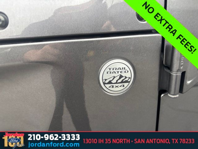 Used Car 2022 Jeep Gladiator  Overland For Sale Under $35,000 In San Antonio, Texas