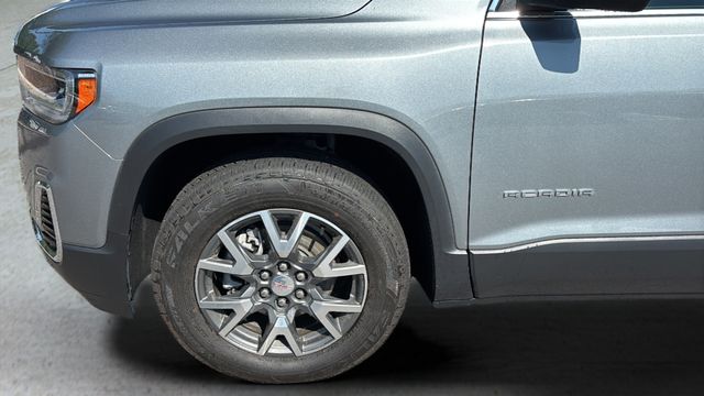 Used 2023 Silver GMC SLE image 32