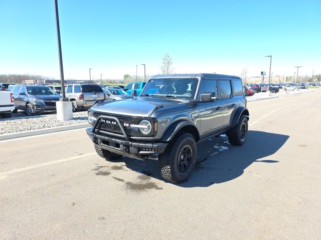 Gray Metallic 2024 Ford Bronco Wildtrak 4-Door 4WD SUV / Crossover Four-Wheel Drive Automatic