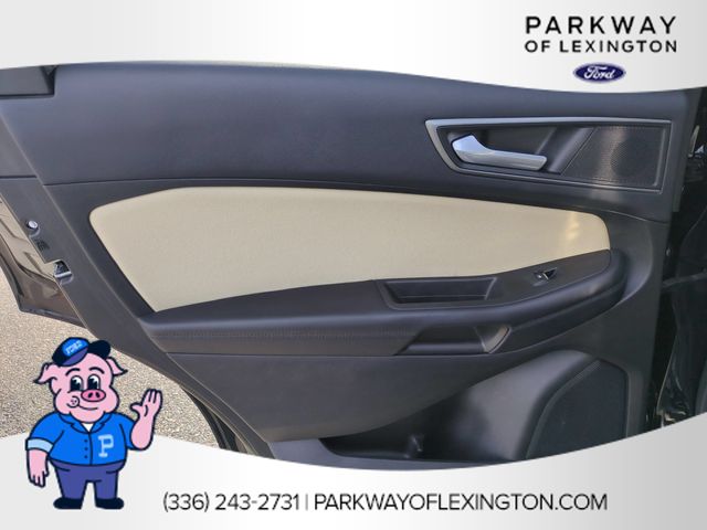 Used 2016 Black Ford SE image 26
