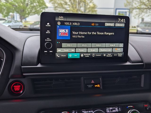 View vehicle photo 6