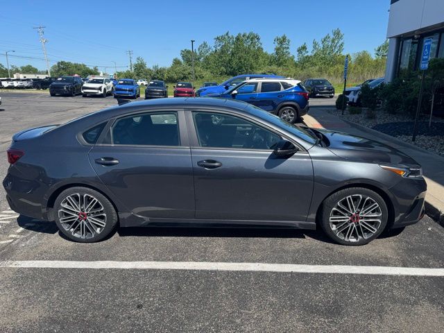Used 2022 Gray Kia GT image 3
